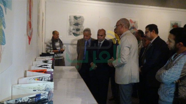 العنصر الإنساني كوحدة تشكيلية والعلاقة بين الخط واللون والحركة في ثلاث معارض بــ "فنون المنيا"