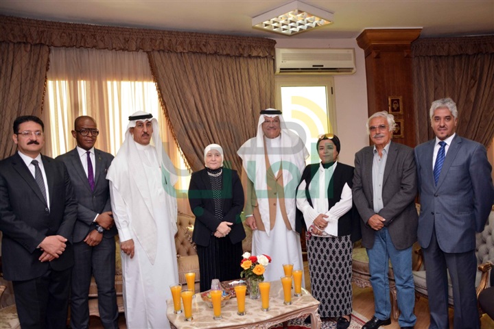 بالصور .. تكريم السفير السعودي خلال زيارته لذوي الاحتياجات الخاصة بـ "هابي وورلد" بالصور .. تكريم السفير السعودي خلال زيارته لذوي الاحتياجات الخاصة بـ "هابي وورلد"
