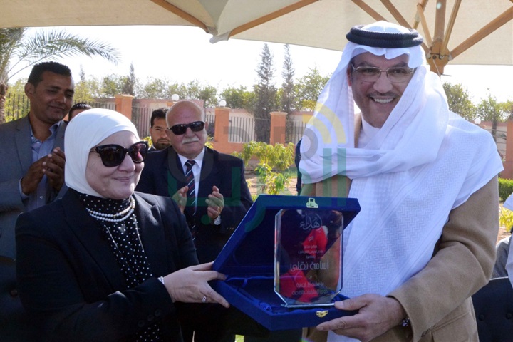 بالصور .. تكريم السفير السعودي خلال زيارته لذوي الاحتياجات الخاصة بـ "هابي وورلد" بالصور .. تكريم السفير السعودي خلال زيارته لذوي الاحتياجات الخاصة بـ "هابي وورلد"