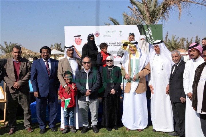 بالصور .. تكريم السفير السعودي خلال زيارته لذوي الاحتياجات الخاصة بـ "هابي وورلد" بالصور .. تكريم السفير السعودي خلال زيارته لذوي الاحتياجات الخاصة بـ "هابي وورلد"