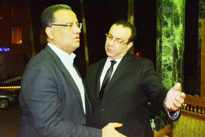 بالصور.. نجوم الفن والإعلام بعزاء والدة الدكتور محمد رفعت