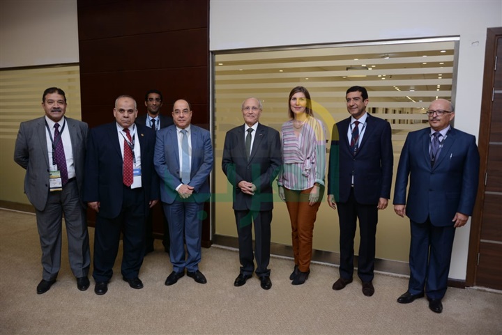 "العصار" يشهد توقيع مذكرة تفاهم بين "الإنتاج الحربي" وشركة "DCI " الفرنسية "العصار" يشهد توقيع مذكرة تفاهم بين "الإنتاج الحربي" وشركة "DCI " الفرنسية