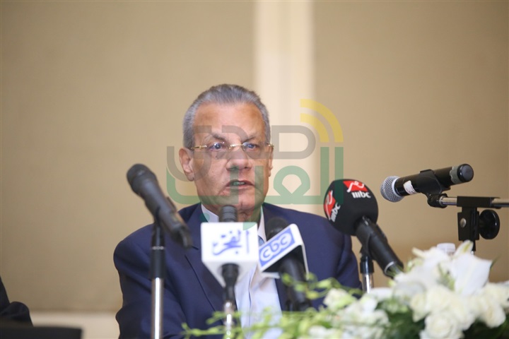بالصور.. بدء حفل توقيع كتاب "كلمة السر الحرية" لعادل حمودة