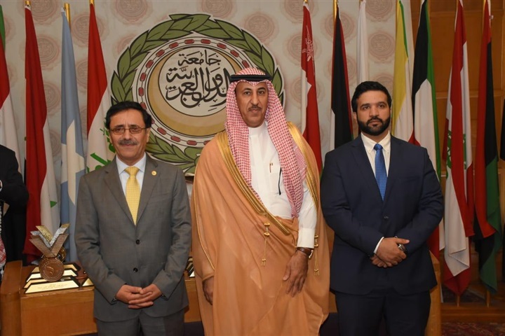 "الجامعة العربية" تحتضن توزيع قلادة مؤسسة الأمير محمد بن فهد العالمية للأعمال التطوعية 