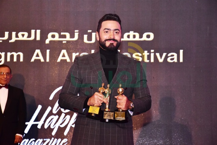 بالصور.. تكريم نجوم الفن والاعلام بحفل وات هابنز بالصور.. تكريم نجوم الفن والاعلام بحفل وات هابنز
