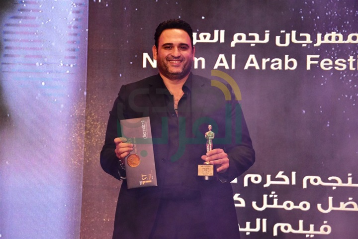 بالصور.. تكريم نجوم الفن والاعلام بحفل وات هابنز بالصور.. تكريم نجوم الفن والاعلام بحفل وات هابنز