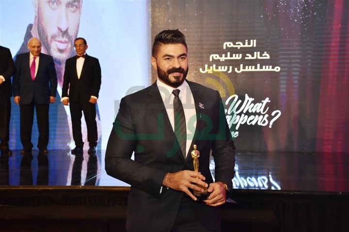 بالصور.. تكريم نجوم الفن والاعلام بحفل وات هابنز بالصور.. تكريم نجوم الفن والاعلام بحفل وات هابنز