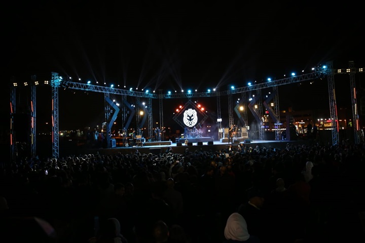 بالصور.. كايروكي وزاب ثروت يحييان حفل الجامعة الأمريكية بالصور.. كايروكي وزاب ثروت يحييان حفل الجامعة الأمريكية