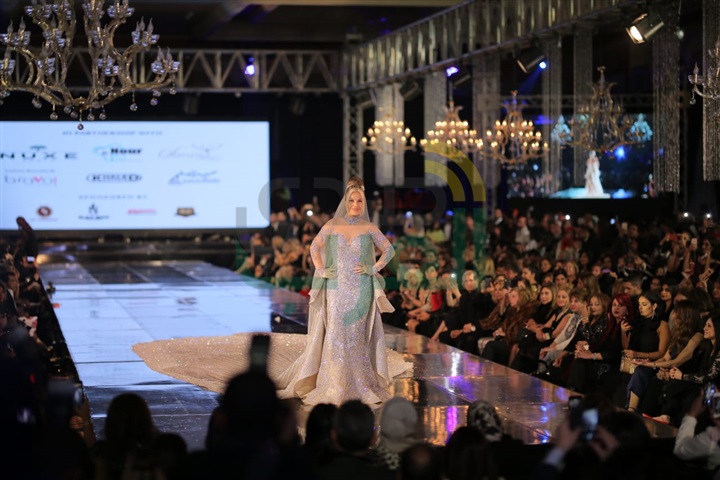 بالصور.. نيكول سابا تتألق بفستان زفاف بـ200 مليون جنيه في ختام ديفيليه هاني البحيري بالصور.. نيكول سابا تتألق بفستان زفاف بـ200 مليون جنيه في ختام ديفيليه هاني البحيري