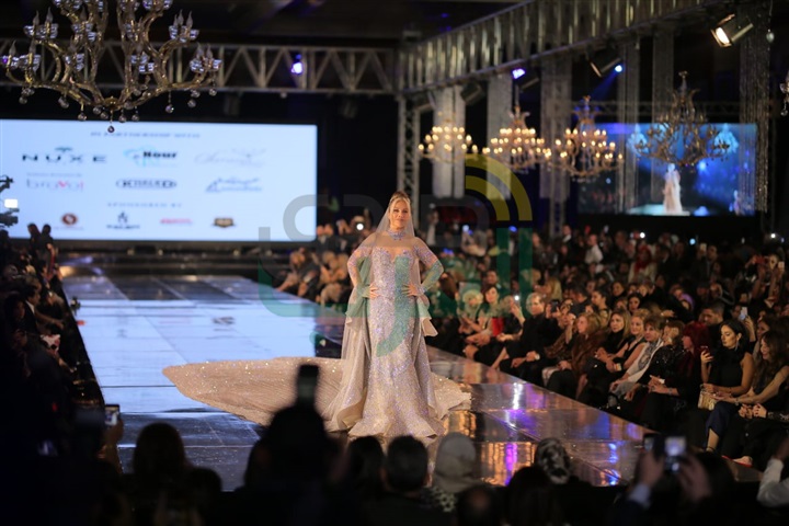 بالصور.. نيكول سابا تتألق بفستان زفاف بـ200 مليون جنيه في ختام ديفيليه هاني البحيري بالصور.. نيكول سابا تتألق بفستان زفاف بـ200 مليون جنيه في ختام ديفيليه هاني البحيري