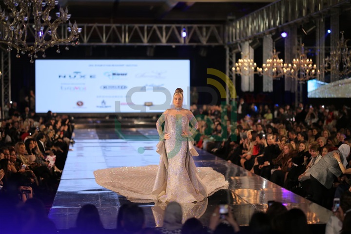 بالصور.. نيكول سابا تتألق بفستان زفاف بـ200 مليون جنيه في ختام ديفيليه هاني البحيري بالصور.. نيكول سابا تتألق بفستان زفاف بـ200 مليون جنيه في ختام ديفيليه هاني البحيري