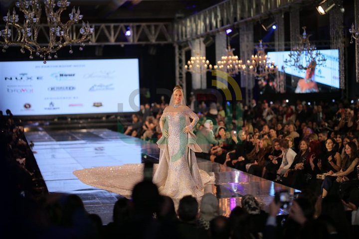بالصور.. نيكول سابا تتألق بفستان زفاف بـ200 مليون جنيه في ختام ديفيليه هاني البحيري بالصور.. نيكول سابا تتألق بفستان زفاف بـ200 مليون جنيه في ختام ديفيليه هاني البحيري
