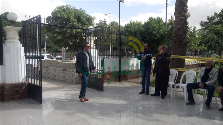 جنازة محمود القلعاوي بمسجد عمر بن عبدالعزيز وغياب تام لنجوم الفن جنازة محمود القلعاوي بمسجد عمر بن عبدالعزيز وغياب تام لنجوم الفن