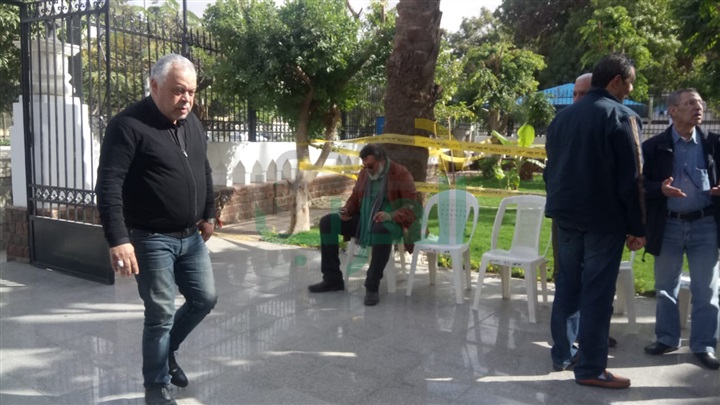 جنازة محمود القلعاوي بمسجد عمر بن عبدالعزيز وغياب تام لنجوم الفن جنازة محمود القلعاوي بمسجد عمر بن عبدالعزيز وغياب تام لنجوم الفن