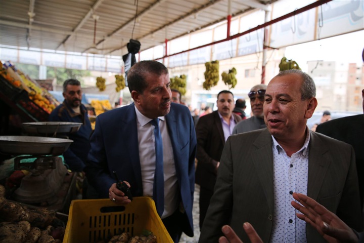 بالصور.. محافظ كفر الشيخ يطمئن علي أسعار الخضروات في بيلا بالصور.. محافظ كفر الشيخ يطمئن علي أسعار الخضروات في بيلا