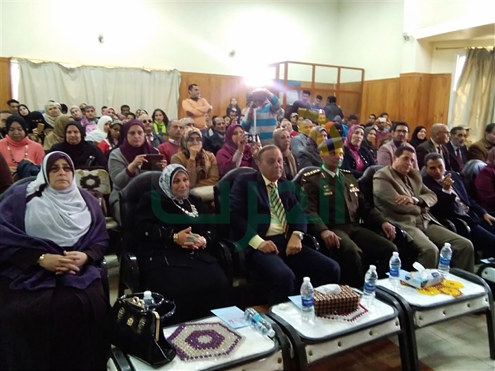 بالصور.. احتفالية عن "غرس روح الولاء والانتماء" بمدرسة الثانوية الصناعية بكفر الشيخ