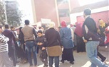 مشادة بين أولياء أمور طلاب مدرسة بسبب احتجازهم دون سبب بشبرا الخيمة 