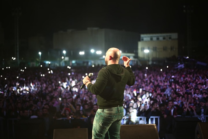 كايروكى والعسيلي بأضخم حفل في جامعة مصر للعلوم والتكنولوجيا كايروكى والعسيلي بأضخم حفل في جامعة مصر للعلوم والتكنولوجيا