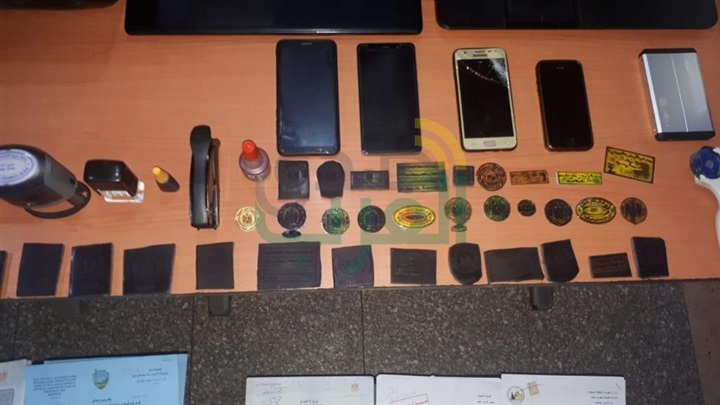 بالصور.. ضبط عصابة لتزوير المستندات الرسمية 