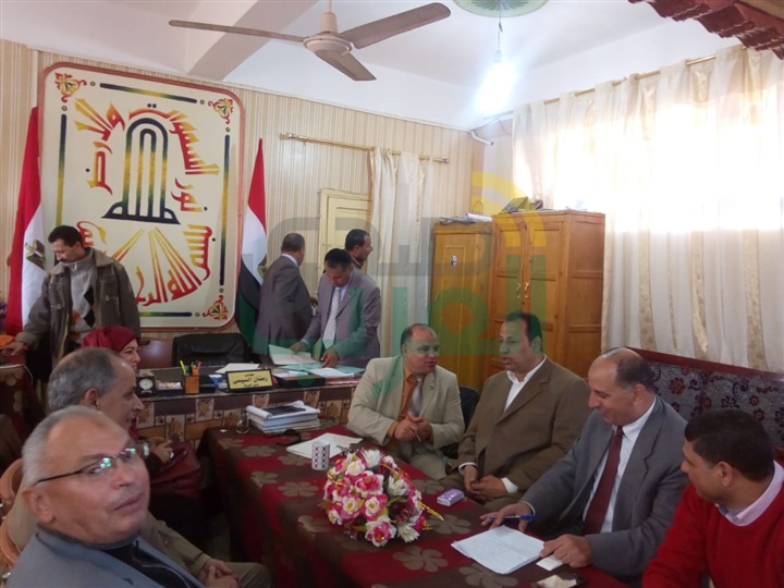 بالصور.. إقبال كثيف على القوافل التعليمية المجانية بكفر الشيخ