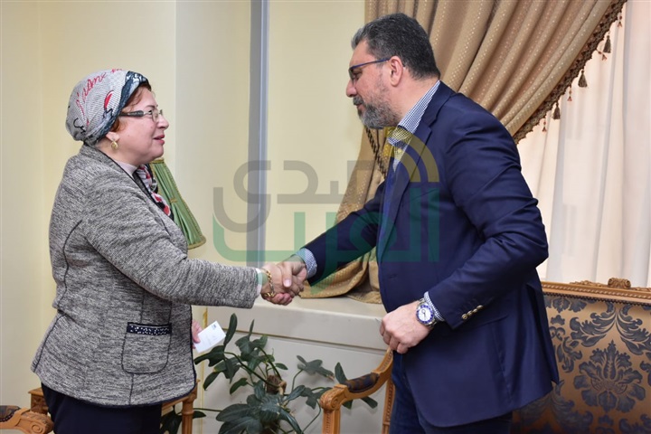 طلاب الإكاديمية الدولية لعلوم الإعلام يختارون الإعلامى عمرو الليثى أفضل مذيع خلال عام 2018 طلاب الإكاديمية الدولية لعلوم الإعلام يختارون الإعلامى عمرو الليثى أفضل مذيع خلال عام 2018