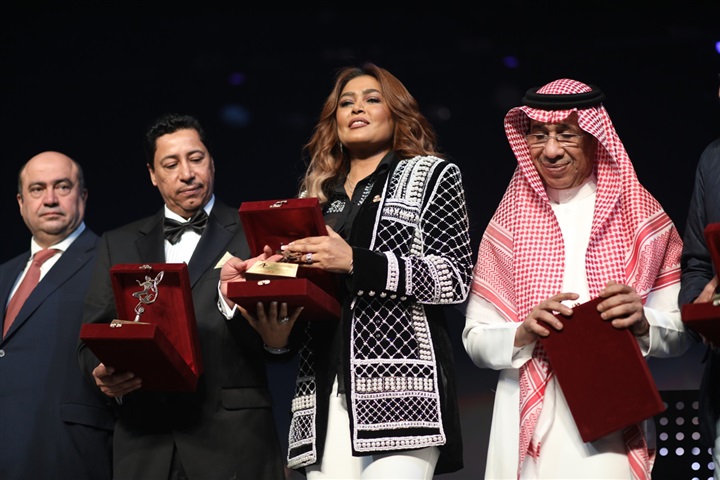 بالصور.. تكريم وعد وطلال مداح وأصالة تتالق بحفل أفتتاح مهرجان الموسيقي للاغنية بالصور.. تكريم وعد وطلال مداح وأصالة تتالق بحفل أفتتاح مهرجان الموسيقي للاغنية