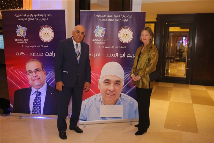 بالصور.. وزيرا الهجرة والتعليم ومحافظ البحر الأحمر يستقبلون علماء وضيوف مؤتمر "مصر تستطيع - بالتعليم"   