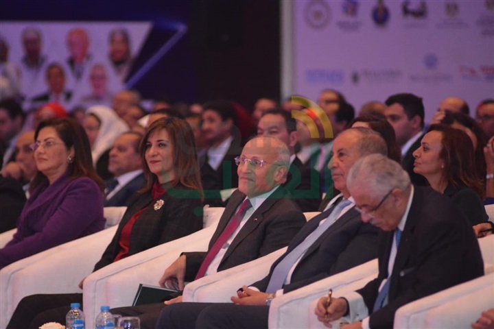 بالصور.. الوزراء يفتتحون فعاليات مؤتمر "مصر تستطيع بالتعليم" بحضور 28 عالما ومشاهير الإعلام بالصور.. الوزراء يفتتحون فعاليات مؤتمر "مصر تستطيع بالتعليم" بحضور 28 عالما ومشاهير الإعلام