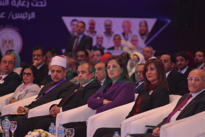 بالصور.. الوزراء يفتتحون فعاليات مؤتمر "مصر تستطيع بالتعليم" بحضور 28 عالما ومشاهير الإعلام بالصور.. الوزراء يفتتحون فعاليات مؤتمر "مصر تستطيع بالتعليم" بحضور 28 عالما ومشاهير الإعلام