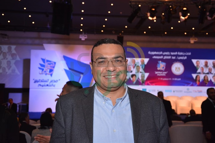 بالصور.. الوزراء يفتتحون فعاليات مؤتمر "مصر تستطيع بالتعليم" بحضور 28 عالما ومشاهير الإعلام بالصور.. الوزراء يفتتحون فعاليات مؤتمر "مصر تستطيع بالتعليم" بحضور 28 عالما ومشاهير الإعلام
