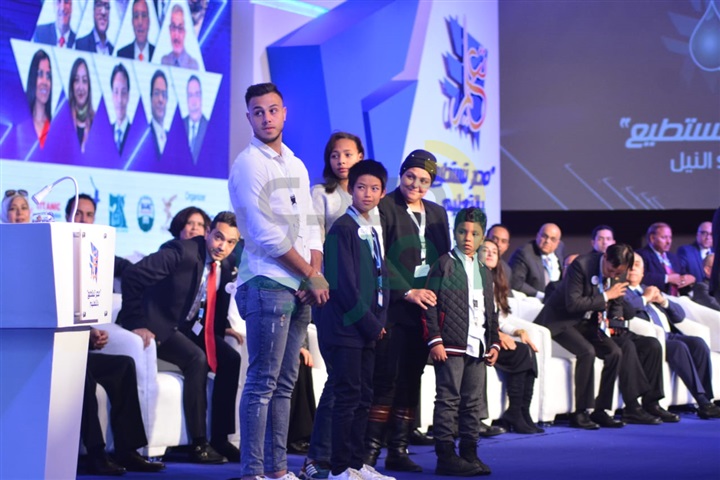 بالصور.. الوزراء يفتتحون فعاليات مؤتمر "مصر تستطيع بالتعليم" بحضور 28 عالما ومشاهير الإعلام بالصور.. الوزراء يفتتحون فعاليات مؤتمر "مصر تستطيع بالتعليم" بحضور 28 عالما ومشاهير الإعلام