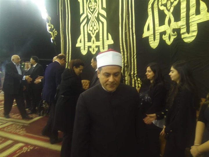 قيادات الدولة تشارك في عزاء الكاتب الصحفي إبراهيم سعدة