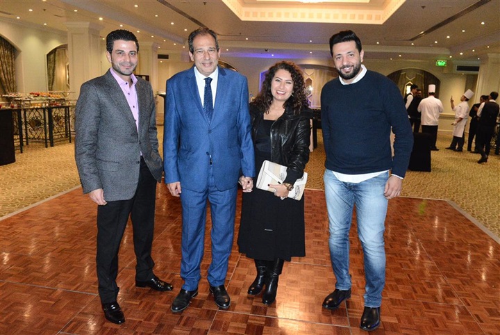 بالصور.. حفل استقبال بمناسبة الكريسماس والعام الجديد بكونكورد السلام بحضور نجوم الفن والمجتمع بالصور.. حفل استقبال بمناسبة الكريسماس والعام الجديد بكونكورد السلام بحضور نجوم الفن والمجتمع