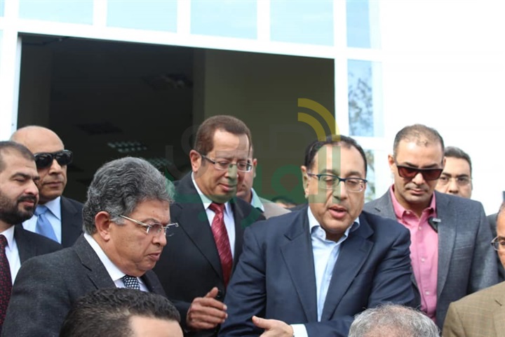 رئيس الوزراء يلتقى برجال الأعمال والصناعة بمدينة العاشر من رمضان رئيس الوزراء يلتقى برجال الأعمال والصناعة بمدينة العاشر من رمضان