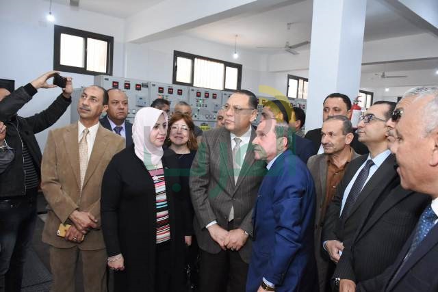 محافظ الشرقية وشركة القناة لتوزيع الكهرباء يفتتحان لوحة توزيع كهرباء الغشام وقصاصين الأزهار  