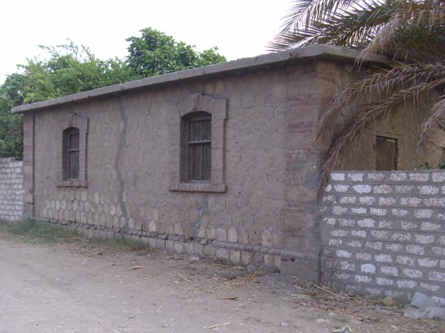 بالصور.. تعرف على "المويصلة" نقطة تفرع السكك الحديدية المتجهة إلى الوادى الجديد بفرشوط 