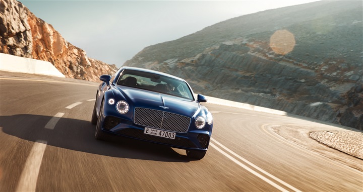 سنة حافلة بالإنجازات والجوائز الدولية لسيارة Continental GT   