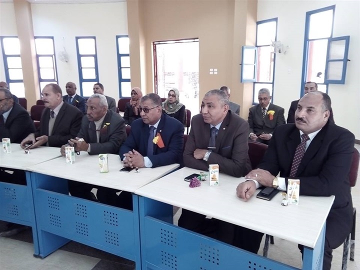 بالصور.. وكيل وزارة التعليم والقيادات العلمية والتنفيذية والشعبية يتفقدون المدرسة اليابانية بقنا 
