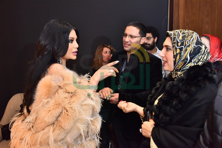 بالصور.. هيفاء وهبي تشعل "كريسماس"الإسكندرية بأغاني "حوا" وسط أجواء عالمية بالصور.. هيفاء وهبي تشعل "كريسماس"الإسكندرية بأغاني "حوا" وسط أجواء عالمية