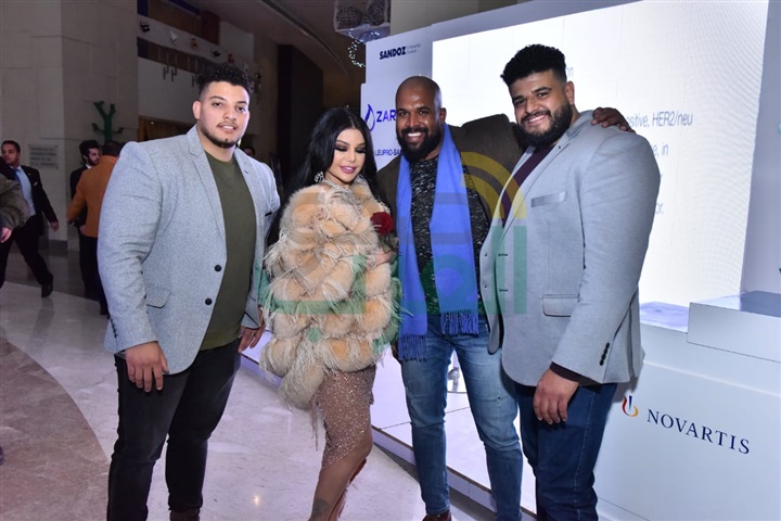 بالصور.. هيفاء وهبي تشعل "كريسماس"الإسكندرية بأغاني "حوا" وسط أجواء عالمية بالصور.. هيفاء وهبي تشعل "كريسماس"الإسكندرية بأغاني "حوا" وسط أجواء عالمية