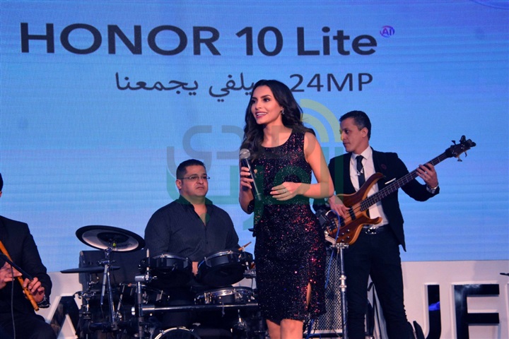 بالصور .. كارمن سليمان تتألق في حفل أطلاق" "honor 10 lite بحضور نجوم الفن والمشاهير بالصور .. كارمن سليمان تتألق في حفل أطلاق" "honor 10 lite بحضور نجوم الفن والمشاهير