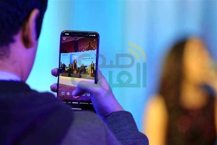 بالصور .. كارمن سليمان تتألق في حفل أطلاق" "honor 10 lite بحضور نجوم الفن والمشاهير بالصور .. كارمن سليمان تتألق في حفل أطلاق" "honor 10 lite بحضور نجوم الفن والمشاهير