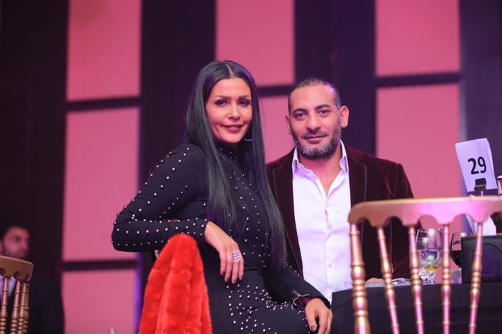 بالصور.. العسيلي والشو الروسي وأميرة يسري يشعلون أولى فقرات الكريسماس بمصر الجديدة بالصور.. العسيلي والشو الروسي وأميرة يسري يشعلون أولى فقرات الكريسماس بمصر الجديدة