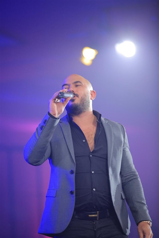 بالصور.. العسيلي والشو الروسي وأميرة يسري يشعلون أولى فقرات الكريسماس بمصر الجديدة بالصور.. العسيلي والشو الروسي وأميرة يسري يشعلون أولى فقرات الكريسماس بمصر الجديدة