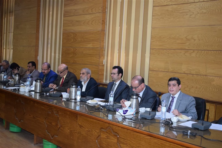 "المغربي" يؤكد على إنهاء استعدادات امتحانات الفصل الدراسي الأول بجامعة بنها 