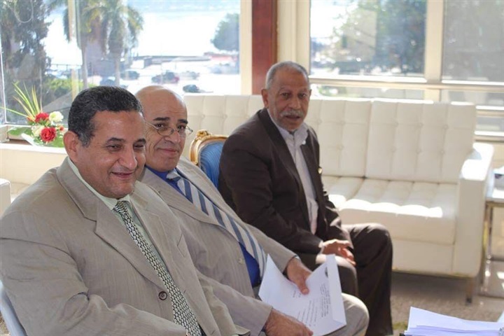 المعلمين: تبحث مشكلة تأخر صدور فيزا كارد بعض الأعضاء على المعاش 