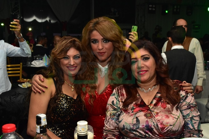 بالصور .. حجاج وليندا وعزمي يشعلون الكريسماس بالمطار بالصور .. حجاج وليندا وعزمي يشعلون الكريسماس بالمطار