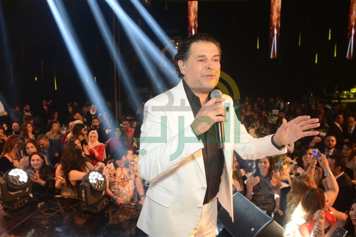 بالصور .. راغب علامة يشعل الـ "كريسماس" بالقاهرة الجديدة بحضور المشاهير بالصور .. راغب علامة يشعل الـ "كريسماس" بالقاهرة الجديدة بحضور المشاهير