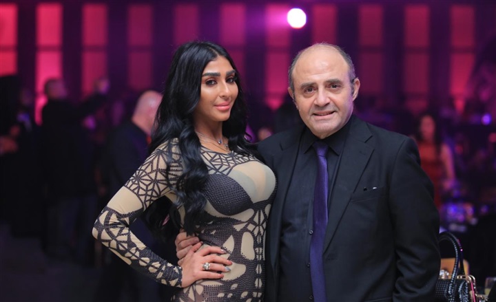 بالصور.. هيفاء وهبي تتألق بـ"كريسماس"عالمي في مصر الجديدة بالصور.. هيفاء وهبي تتألق بـ"كريسماس"عالمي في مصر الجديدة