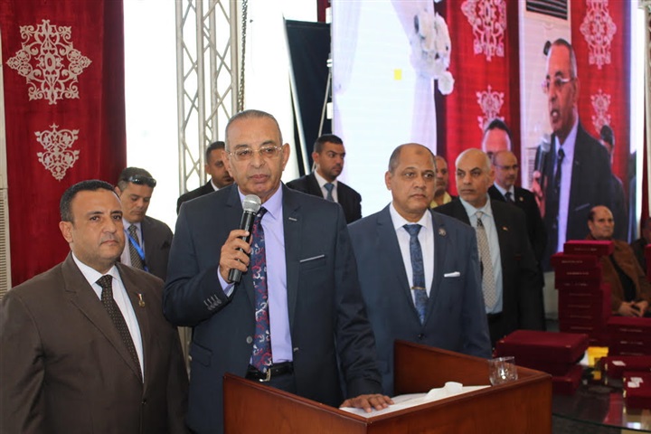 محافظ بورسعيد: تعلمت على أيديكم سمفونيات تعليمية مختلفة شكلت شخصيتي